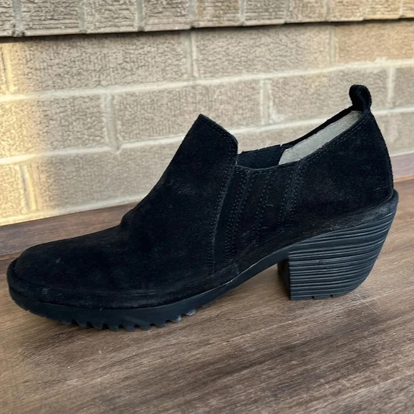 Fly London Black Suede Low-Ankle Slip-on Bootie Size 39 - Picture 5 of 11
